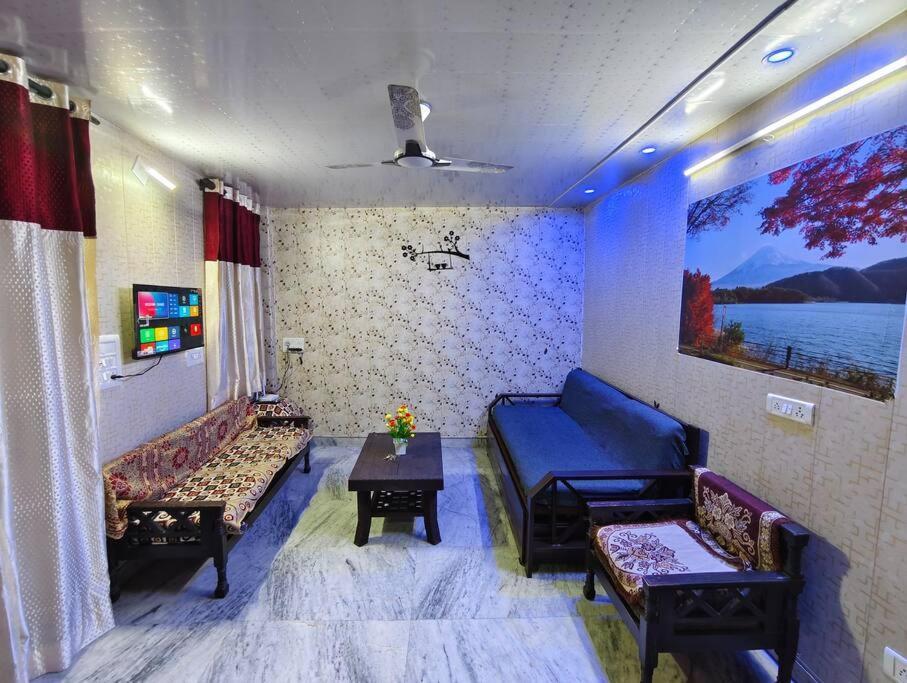 Peaceful Stay 1 Bhk Appartment 뉴델리 외부 사진