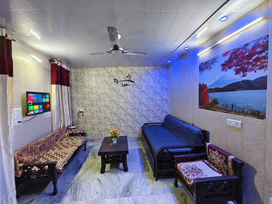 Peaceful Stay 1 Bhk Appartment 뉴델리 외부 사진