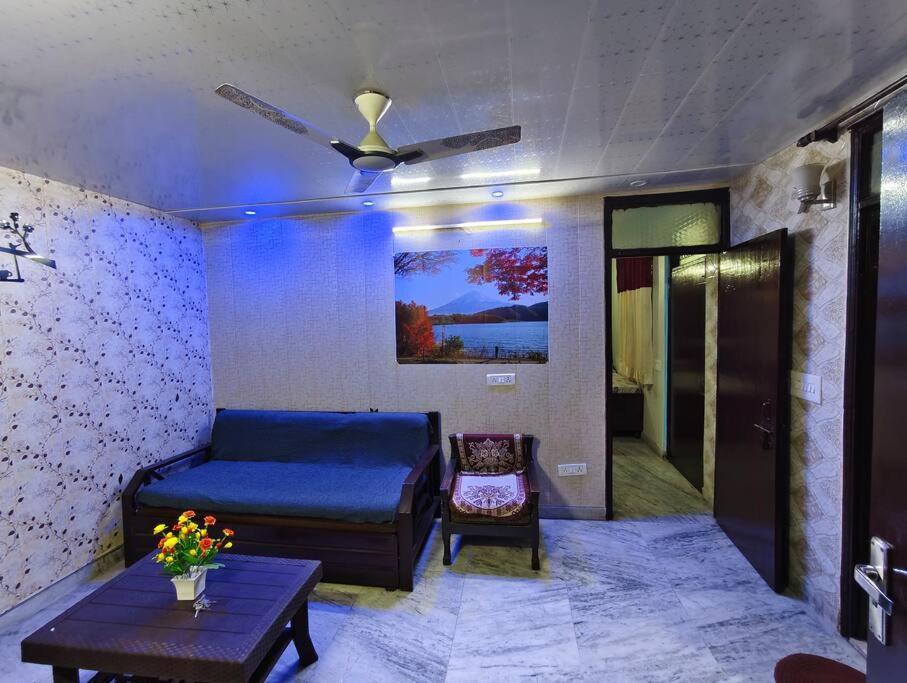 Peaceful Stay 1 Bhk Appartment 뉴델리 외부 사진